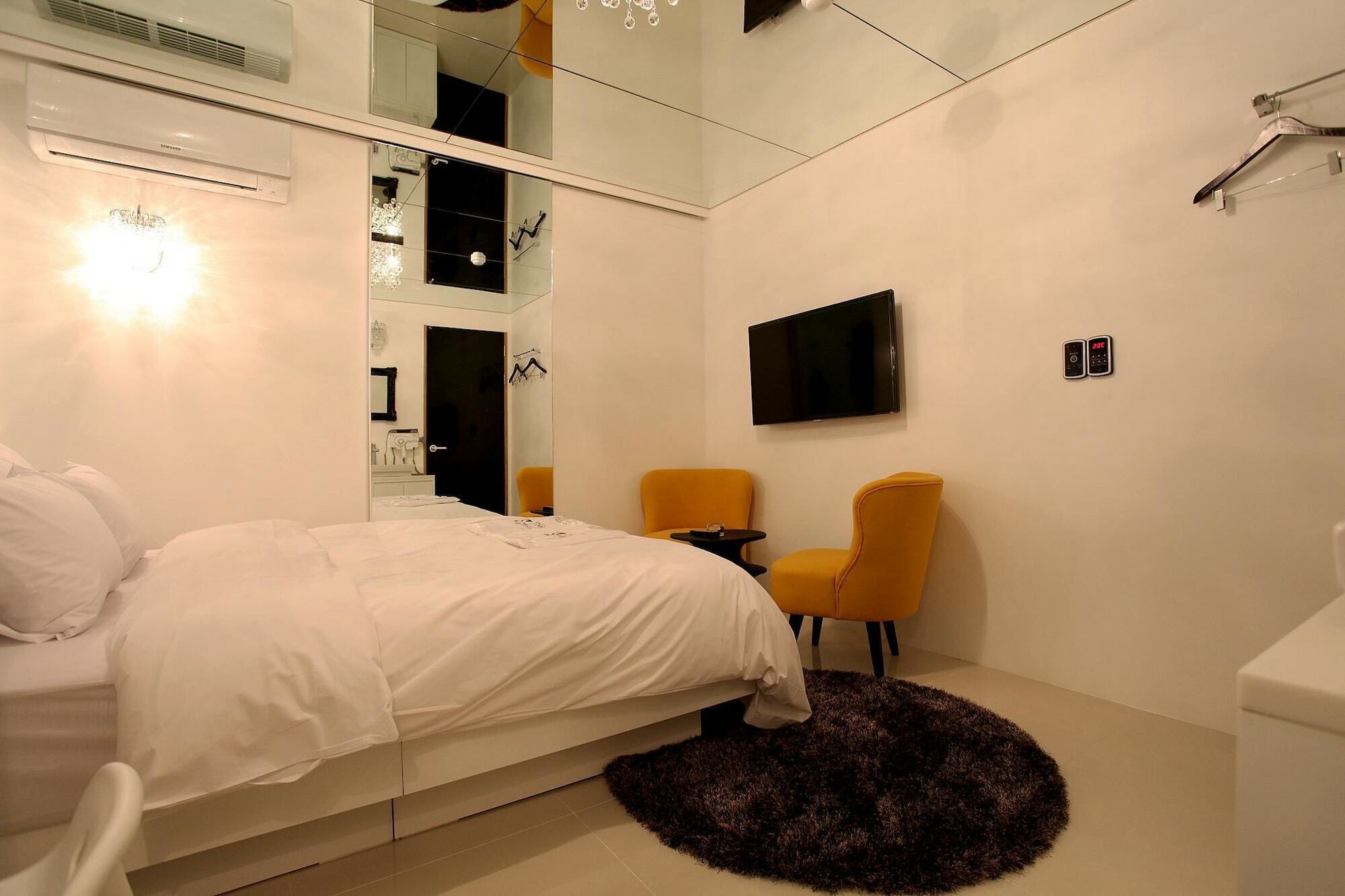 Lush Hotel Seoul Eksteriør bilde